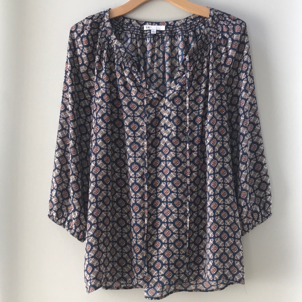 DR2 Navy and Cream Patterned Blouse Sz L